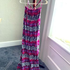 Summer dress with straps that tie around your neck